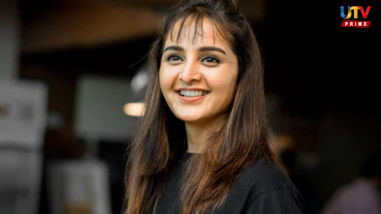 manju-warrier-fan-shocking-lip-kiss-video-2026